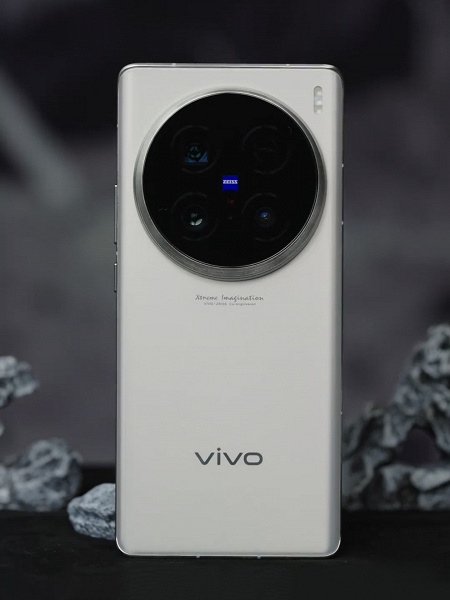 Суперфлагман Vivo X100 Ultra с 200-мегапиксельной перископной камерой показали вживую