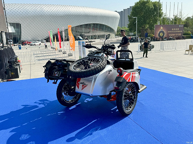 Китайцы скрестили «Урал» и «Гуся» от BMW. Представлен мотоцикл с коляской Changjiang Defender V750