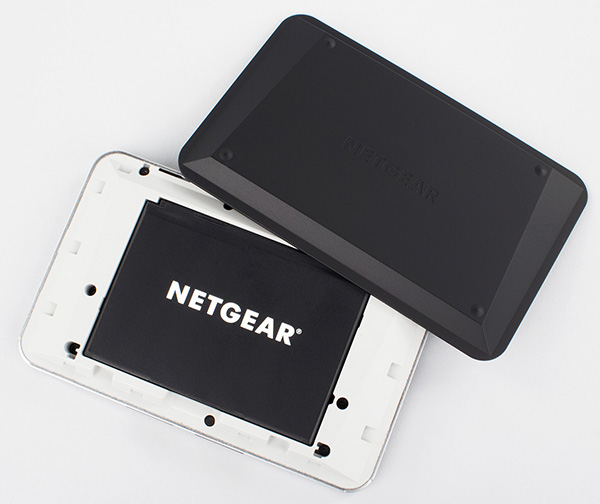 Внешний вид роутера Netgear AirCard 785