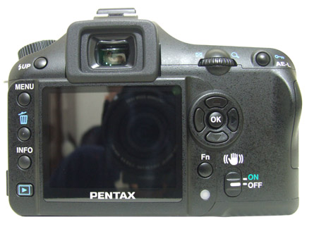 Pentax K100. Вид сзади