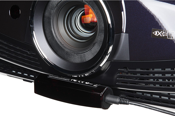 Кинотеатральный Full HD SXRD-проектор Mitsubishi HC9000D, излучатель синхросигнала EY-3D-EMT1