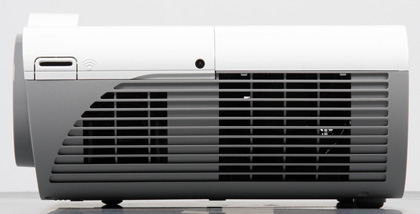 DLP-проектор ViewSonic PJD7830HDL, вид слева