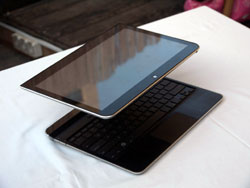 Notebook trasforms to tablet, Intel concept