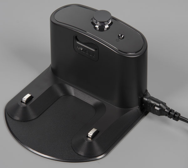 робот-пылесос iRobot Roomba 980, база