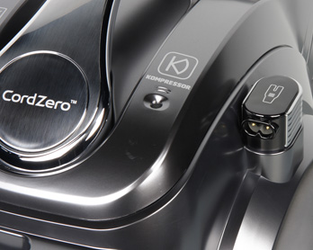 Пылесос LG VK89000HQ, разъем для подключения кабеля сетевого питания