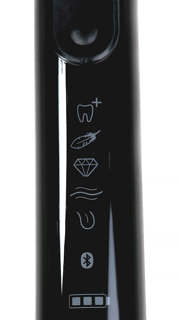 Электрическая зубная щетка Oral-B Genius 9000 от Braun