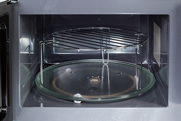 Микроволновая печь с грилем Sharp R-7773R