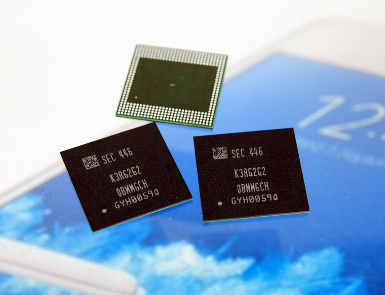 Samsung сокращает капвложения, полагая, что бум на рынке микросхем памяти закончился