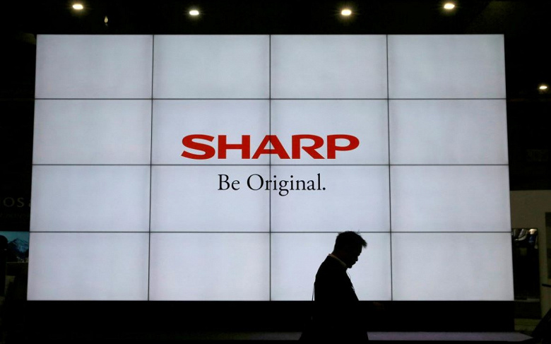 Японские субподрядчики Sharp сократили 3000 сотрудников в связи с переносом заказов на датчики для iPhone в Китай