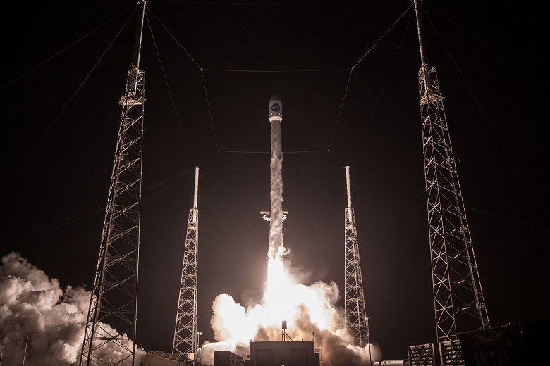 SpaceX может научиться возвращать и вторые ступени своих ракет, используя гигантские воздушные шары