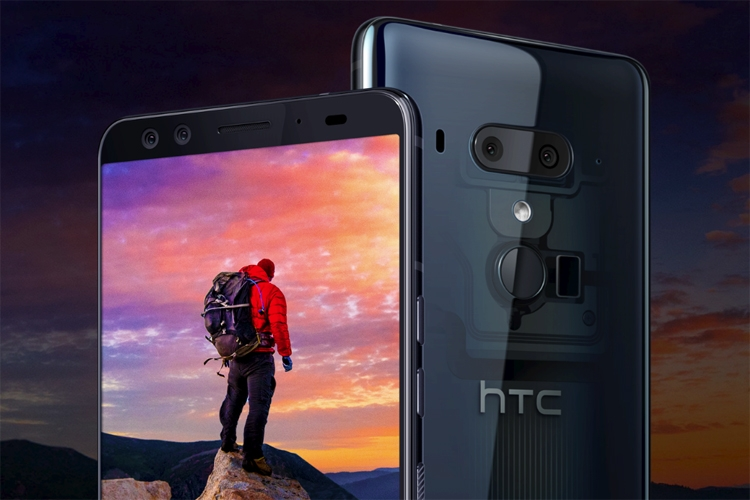 В комплект поставки смартфона HTC U12+ не включили переходник для наушников с разъемом 3,5 мм