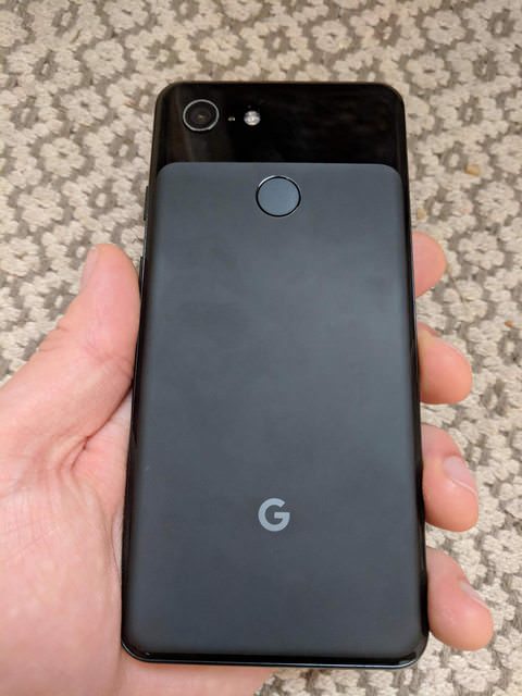 Фотогалерея дня: первые живые фото Google Pixel 3 