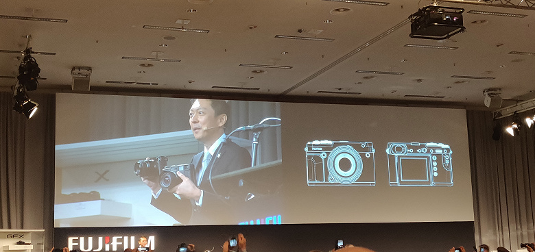 Представлена «дальномерная» среднеформатная камера Fujifilm GFX 50R