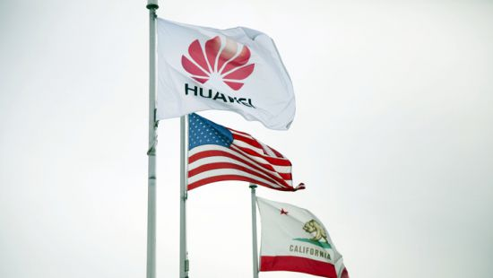 Huawei снова попробует покорить рынок смартфонов США