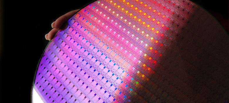 Intel опровергла слухи об отказе от 10-нанометрового техпроцесса