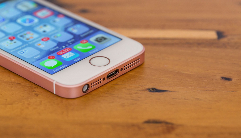 По цене Xiaomi: Apple вернула в продажу iPhone SE, установив стоимость в 250 долларов