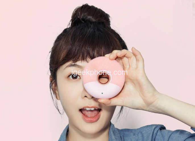 Xiaomi представила «пончик» для чистки и массажа лица Xiaomi Doco Sonic за $29