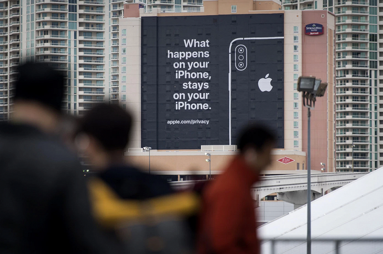 Apple пригрозила разработчикам приложений, шпионящих за пользователями, удалением из App Store