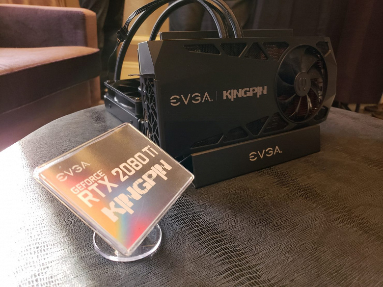 Видеокарту EVGA GeForce RTX 2080 Ti KINGPIN Hybrid разогнали до 2,7 ГГц, она установила мировой рекорд в 3DMark Port Royal