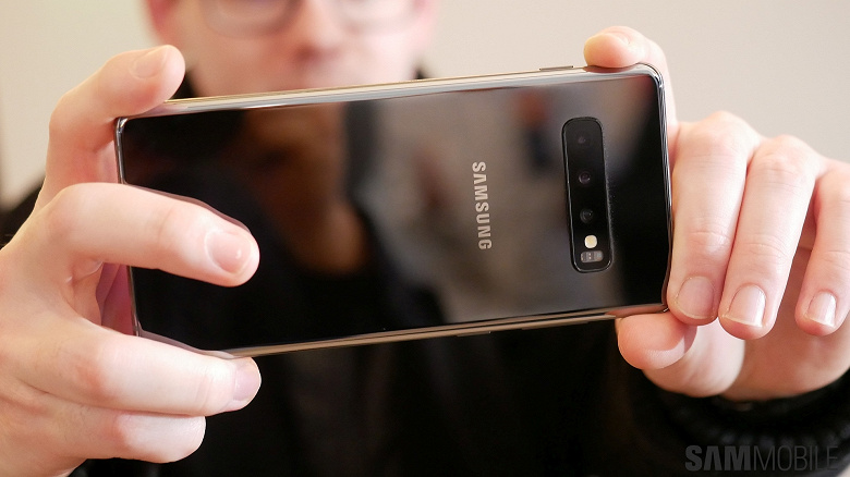 Застыдили. Samsung готовит для флагманских Galaxy S10 специальный ночной режим съёмки