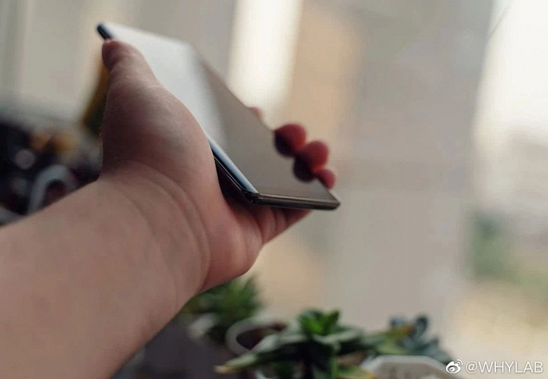 Живые фото Meizu 17 – первого смартфона компании с поддержкой 5G