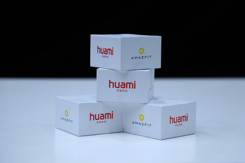 Упаковка умных часов Huami Amazfit GTR засветилась на живом фото перед сегодняшним анонсом