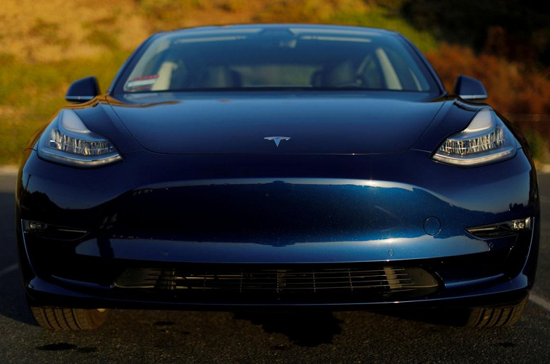 Продажи Tesla Model 3 в Норвегии всего за два квартала упали почти вдвое 