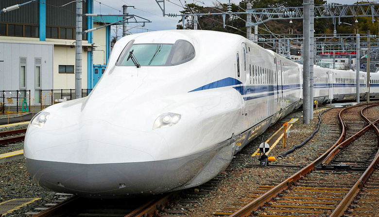 В Японии впервые опробовано подключение 5G между сверхскоростным пассажирским поездом и экспериментальными базовыми станциями