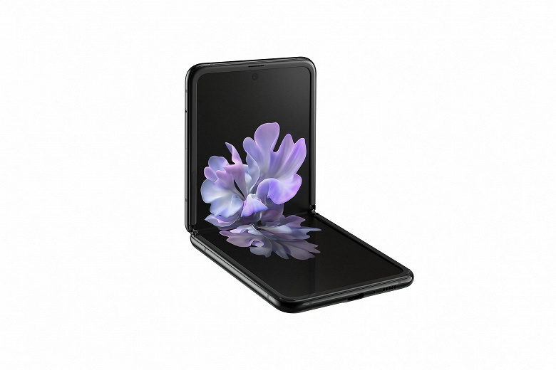 Представлен Samsung Galaxy Z Flip. Стекло на экране, самоочищающийся шарнир и цена ниже ожидаемой