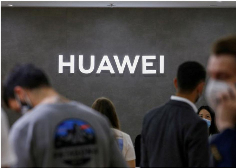 Американским компаниям запретили инвестировать в Huawei и другие китайские компании, «контролируемые военными»