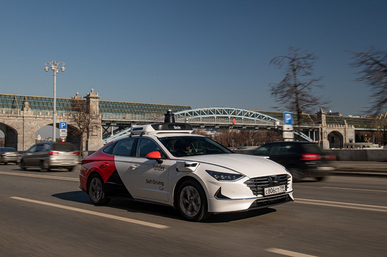 Яндекс представил беспилотный Hyundai Sonata