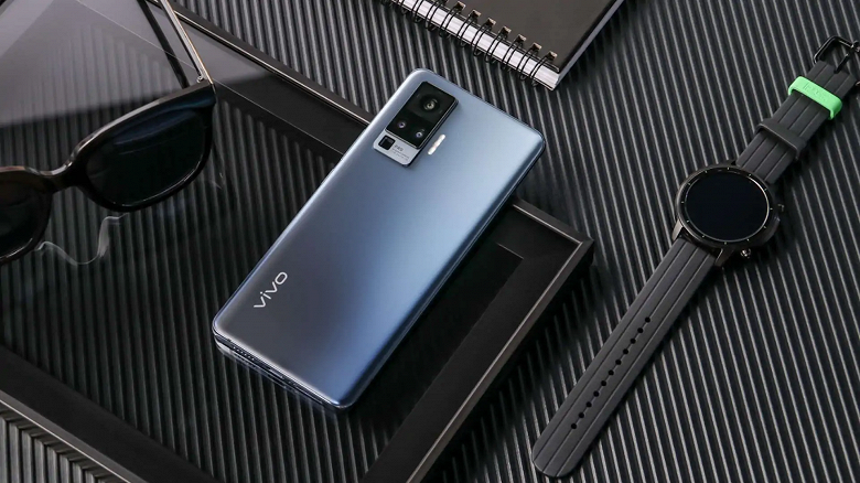 В России вышел уникальный смартфон с суперстабилизацией. Vivo X50 Pro уже в магазинах