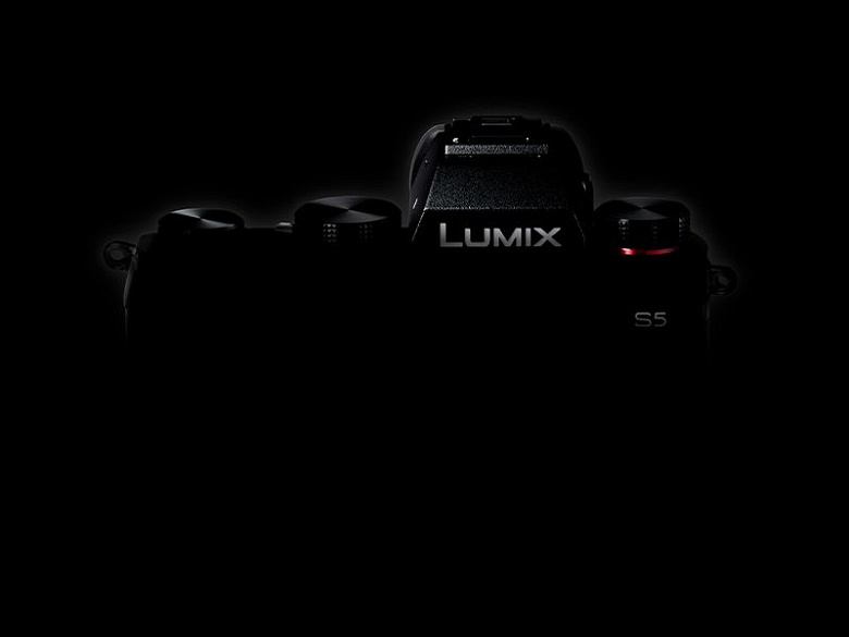 Появилось первое изображение беззеркальной камеры Panasonic Lumix S5