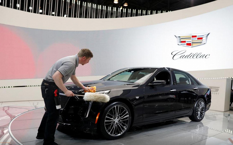 Автопилот Tesla существенно уступил GM Super Cruise в тесте Consumer Reports