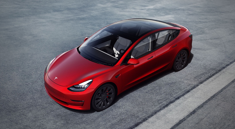 Представлено переиздание самого популярного электромобиля Tesla: множество внешних и внутренних улучшений