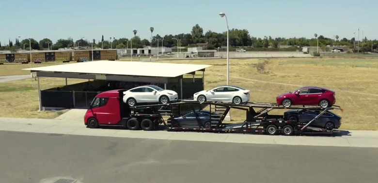 Компания Tesla готова начать выпуск грузовиков Semi, но для них пока не хватает аккумуляторов