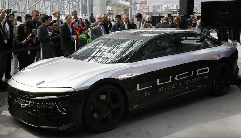 Lucid Motors выйдет на биржу в результате слияния. Капитализация итоговой компании оценивается в 64 млрд долларов