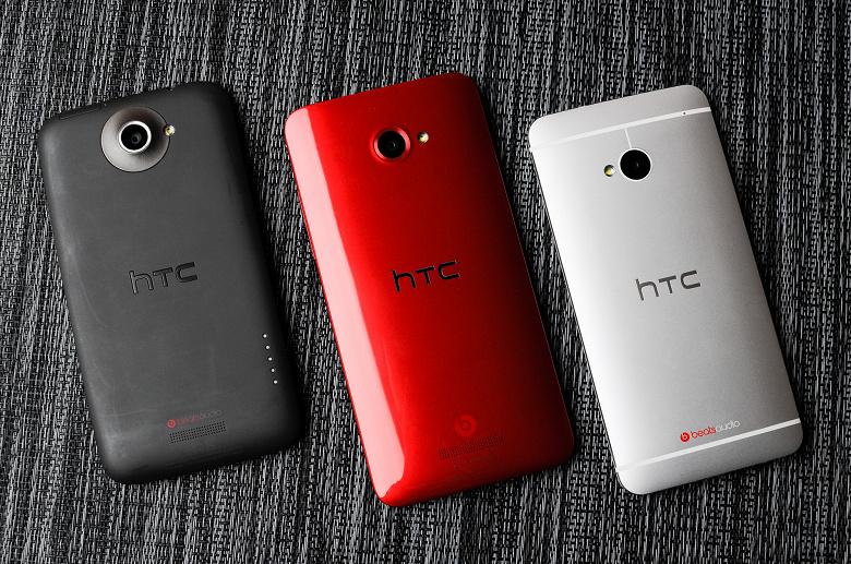 Не стоит забывать об HTC. Компания уже три месяца демонстрирует рост выручки
