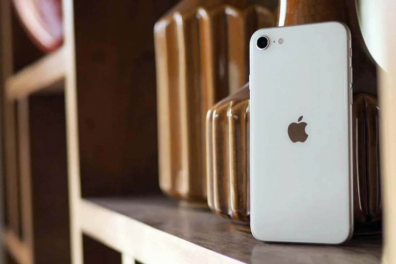 Самый дешевый iPhone 5G в истории: iPhone SE3 наконец похоронит архаичный дизайн