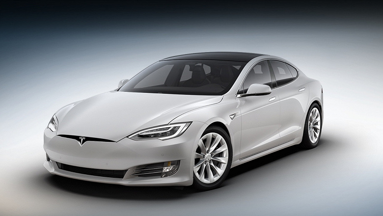 Tesla «обманула» покупателей: Tesla Model S Plaid оказалась ещё мощнее