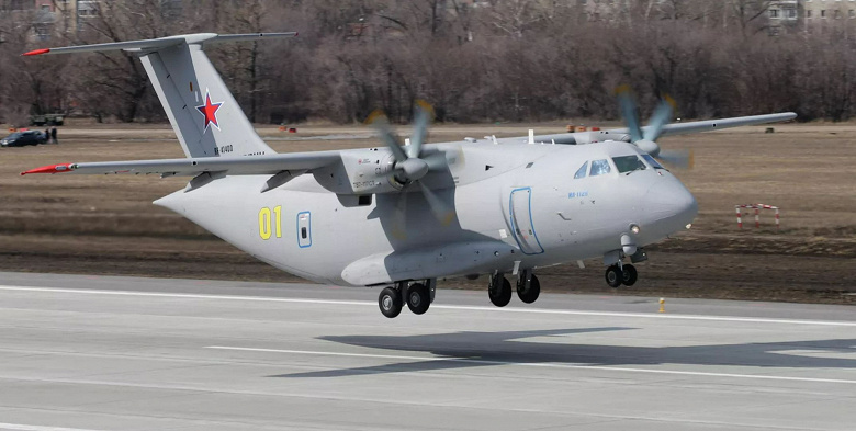 Россия не отказывается от военно-транспортного самолёта Ил-112В, но строить его пока не будут