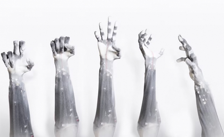 Компания Clone Robotics показала роботизированную руку с мышцами и кожей