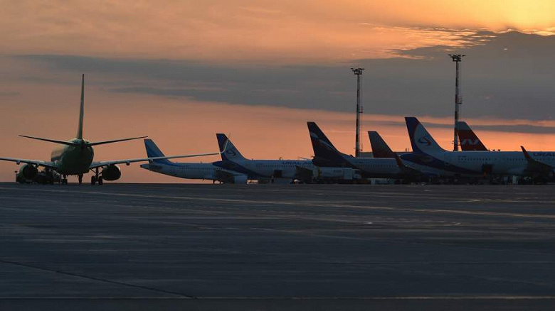 Россия сняла с регистрации на Бермудах почти 230 самолётов после введения санкций