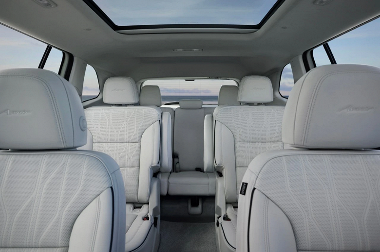 Представлен совершенно новый Buick Angkeqi с 7 местами и 30-дюймовым экраном