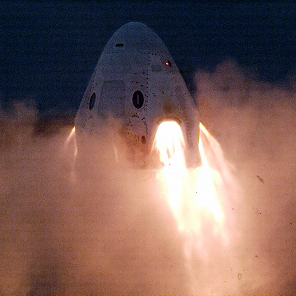 На этот раз не взорвался. SpaceX успешно провела испытания двигателей космического корабля Crew Dragon