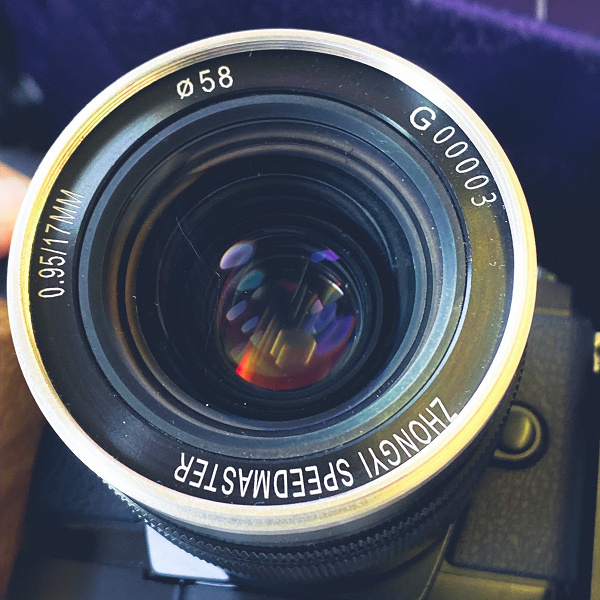 Появились первые изображения объектива Zhong Yi Optics 17mm f/0.95 Speedmaster 