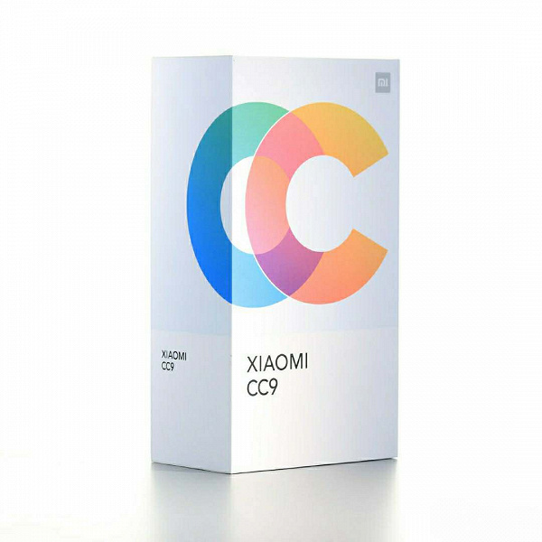 Изображения коробки смартфона Xiaomi CC9 демонстрирует необычное для Xiaomi оформление упаковки