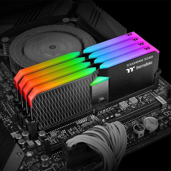 Представлены наборы модулей памяти Thermaltake ToughRAM XG RGB 