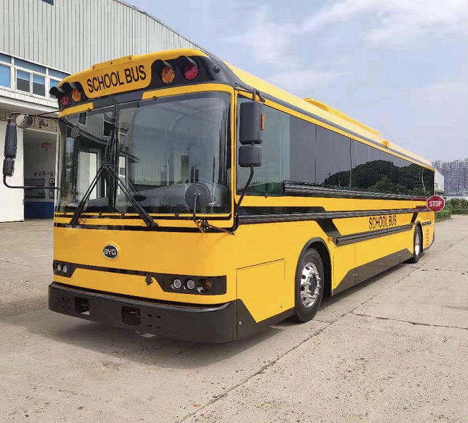 Компания BYD представила школьный электробус Type D