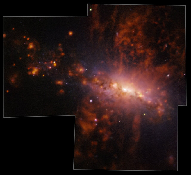 Миллионы Солнц в Движении: астрономы обнаружили огромный газовый поток в галактике NGC 4383